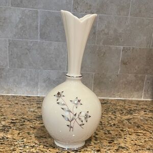 Lenox Elegant Cream Floral Vase